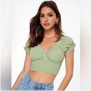 NWOT Dynamite Crop Blouse